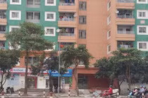 Đau lòng bé trai 3 tuổi rơi từ chung cư xuống đất tử vong 