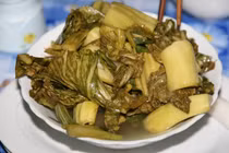 Cách ăn dưa cà muối đúng chuẩn để không rước bệnh hại thân 