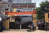 Bất ngờ nguyên nhân khiến nữ hộ sinh trao nhầm con ở Ba Vì