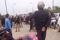 Xe chở công nhân Sam Sung cán hai bé gái tử vong