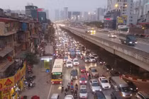 Chi 100 tỷ mở rộng 6 làn xe, đường vành đai 3 vẫn ùn tắc