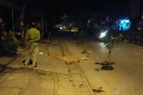 Bí ẩn hai thanh niên thương vong cạnh xe máy giữa đêm Hà Nội