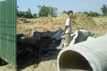 Bắc Ninh: Đang nói chuyện trước cổng, bỗng dưng bị đánh gãy xương sườn