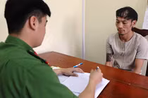 Truy sát hàng xóm bất thành, nghịch tử đánh bố đẻ trọng thương