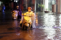 Toàn cảnh Hà Nội ngập úng do ảnh hưởng của bão số 3 