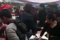 Lộ nguyên nhân ẩu đả kinh hoàng trước cửa chùa Đậu