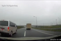 Lộ diện tài xế xe quân sự đi lùi trên cao tốc Hà Nội - Thái Nguyên