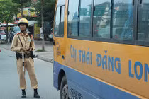 CSGT xử lý quyết liệt xe khách vi phạm dịp nghỉ lễ 2/9