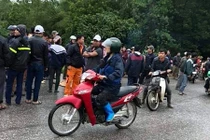 Vĩnh Phúc: Cảnh sát truy tìm ô tô đâm chết cháu bé rồi bỏ trốn