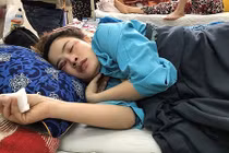 Vụ cô gái bị đánh vì bánh xèo: Yêu cầu kiểm điểm trưởng công an phường