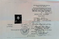 Chủ tịch Hà Nội yêu cầu làm rõ vụ PCT xã dùng bằng giả