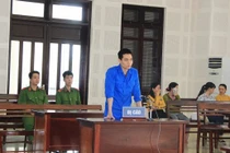 Cựu thiếu úy công an tạt axít vợ sắp cưới nhận án tù 8 năm 