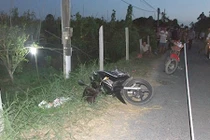 Chồng điên cuồng cầm dao đâm chết vợ vì ghen tuông