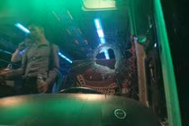 Xe khách bị ném đá trên cao tốc Hà Nội - Hải Phòng, tài xế trọng thương