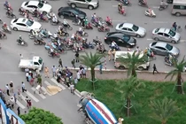 Cô gái bị xe bồn cán chết trên đường Phạm Hùng, Hà Nội