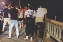 Hòa Bình: Nam thanh niên gào thét chứng kiến bạn gái nhảy cầu tự tử