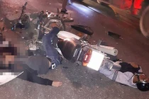 Hai xe máy đâm nhau nát bét làm 2 người chết tại chỗ