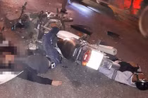 Hai xe máy đâm nhau nát bét làm 2 người chết tại chỗ