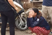 Cháy nhà xưởng 8 người chết và mất tích: Người thân khóc ngất