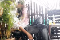 Thanh niên giao cấu với bạn gái 14 tuổi trong quán cà phê