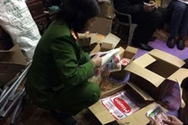 Đôi vợ chồng mua mì chính Trung Quốc đóng gói giả các thương hiệu lớn