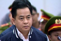 Phiên tòa xử 2 cựu Thứ trưởng Công an: Vũ “nhôm” cảm thấy “nhục nhã”