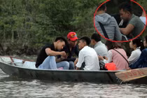 Trẩy hội chùa Hương: Phản cảm du khách sát phạt nhau trên suối Yến