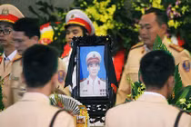 Nam thanh niên tông chết trung tá CSGT bị khởi tố