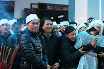 Khóc nghẹn tang lễ Trung tá CSGT bị xe máy tông tử vong