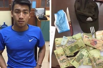 Nam thanh niên cầm dao vào ngân hàng cướp tiền như trong phim