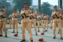 Phát sốt với màn múa võ của nam nữ CSGT Hà Nội