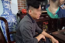 Tình tiết bất ngờ vụ bố đẻ bạo hành con trai 9 tuổi