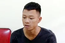 Đi hát karaoke bị đánh, 9X về nhà cầm dao chém người