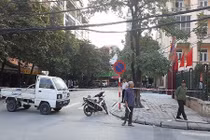 Bốt điện nổ kinh hoàng làm bỏng hai người ở Hà Nội