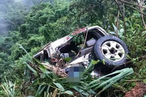 Xe 7 chỗ lao xuống vực: 5 người là cán bộ văn phòng Quốc hội