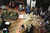 Chuyện chưa biết về vụ Đàm Vĩnh Hưng trả 20 tỷ tiền nợ cờ bạc của mẹ