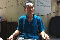 Ông Hiệp “khùng” phải trốn chui lủi vì bị đuổi đánh