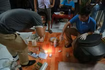 Khám xét nhà "trùm" ma túy lớn nhất Bình Dương thấy gì?