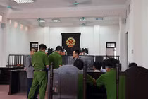 Bất thường lý do hoãn phiên tòa vụ xe container đâm ô tô Innova