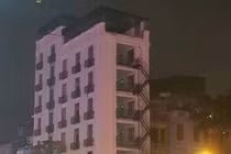 Tạo dựng khối tài sản 18,4 tỷ USD từ 300 USD tiền tiết kiệmb