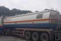 Rúng động 2 triệu lít xăng bẩn được bán cho khách hàng 