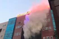 Hà Nội: Cháy Bệnh viện Bưu điện, nhiều người hoảng sợ