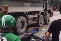 Hà Nội: Cô gái 28 tuổi chết thảm dưới bánh xe tải sau va chạm