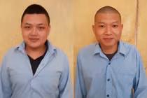 Không ăn năn hối lỗi, hai tên cướp cười hoan hỉ khi bị công an bắt 