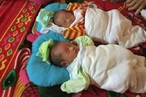 Xót thương 2 bé sinh đôi sinh được 8 ngày thì mẹ qua đời