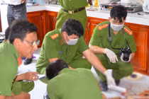 Lộ nguyên nhân con gái chém chết mẹ đẻ, nhảy sông tự tử