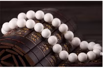 Không nên tin vào bói toán