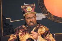 Uẩn khúc 13 ngày trong cái chết của Bao Công 