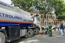 Xe bồn vào trung tâm Sài Gòn khung giờ cấm tông cô gái nguy kịch