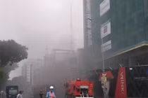 Cháy lớn tại cao ốc Wink Sài Gon Center Hotel, nhiều người tháo chạy vì khói đen bao trùm 